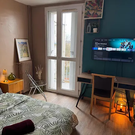 Apartament Beau Proche De La Gare De Train