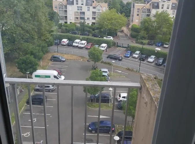 Beau Proche De La Gare De Train Gagny